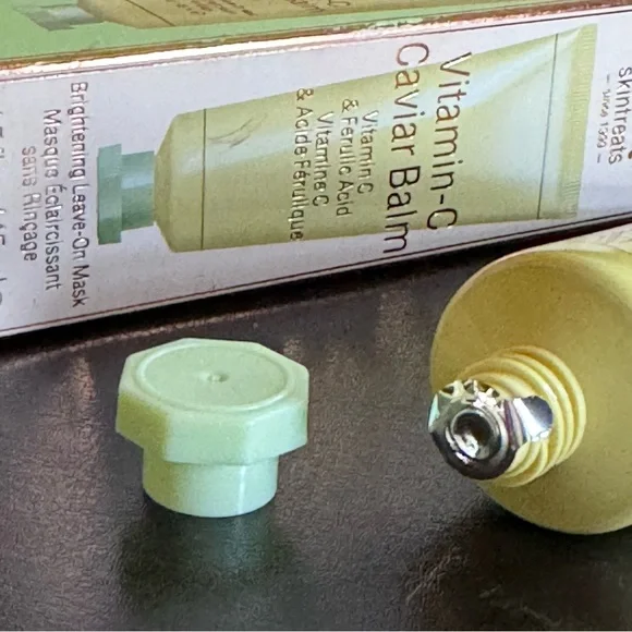 PIXI CAVIAR BALM Vitamin-C Brightening mask new in box 1.5 ounces, 45 mL Pixie - Picture 3 of 3